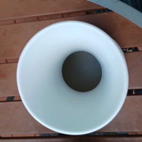 🤍White Biscuit porcelain Sputnik vase by Thomas from Germany. - Picture 4 of 4